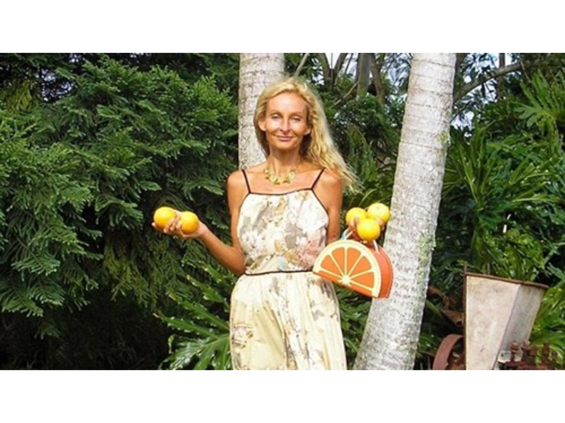 nguoi-phu-nu-chi-an-trai-cay-trong-3-nam-va-khuyen-cao-cua-chuyen-gia