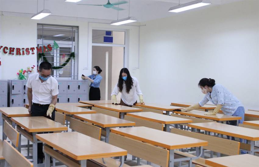 nha-sach-ve-sinh-truong-hoc-11-4