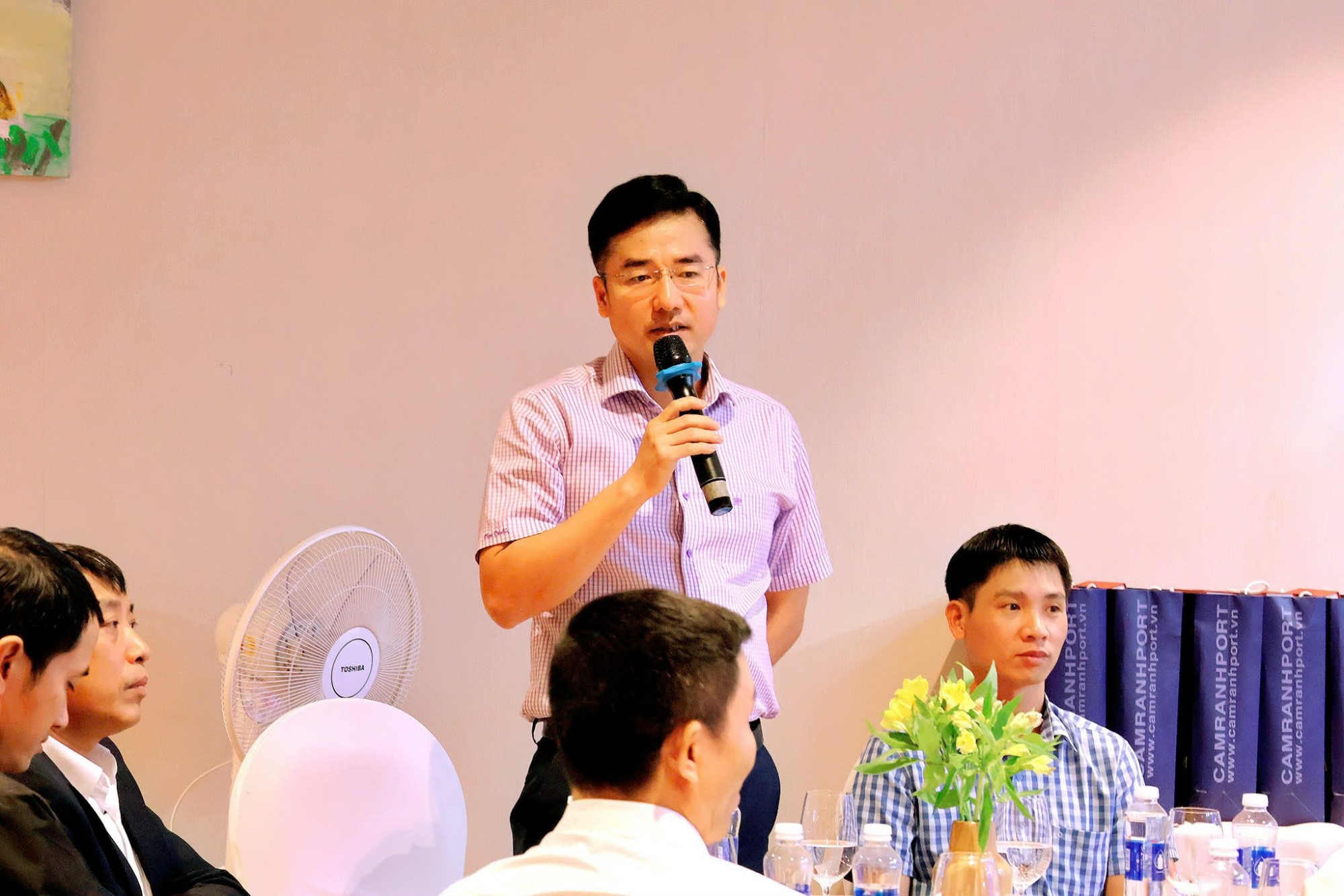 y_kien_phan_hoi_cua_khach_hang_cang_cam_ranh_2024